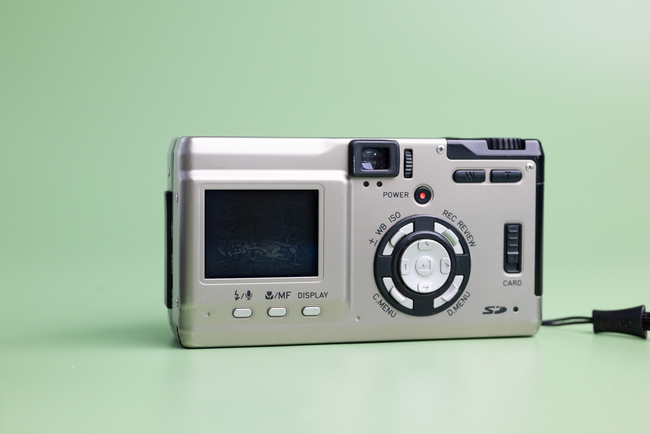 Contax TVS Digital Point and Shoot Camera with New Battery Contax TVS Digital Point and Shoot Camera with New Battery